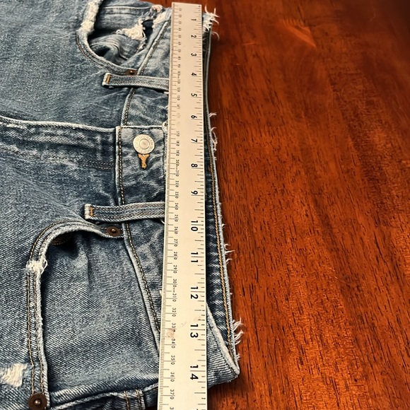 Abercrombie & Fitch High Rise Mom Jeans Size 28 or 6 Distressed - Picture 9 of 11